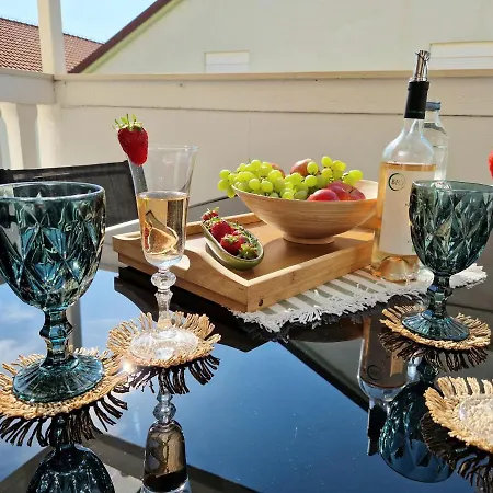 Promenada Apartment