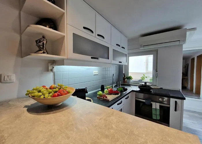 Promenada Apartman Srima